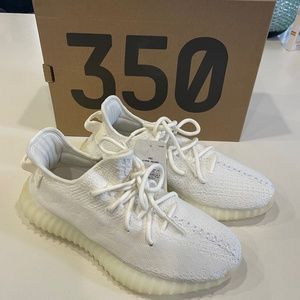 Brand New Yeezy Boost 350 V2 Triple Cream/White